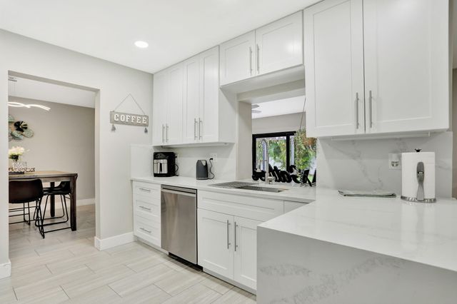 1035 NW 5TH Avenue, Boca Raton, FL 33432