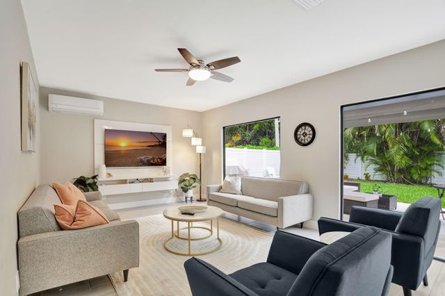 1035 NW 5TH Avenue, Boca Raton, FL 33432