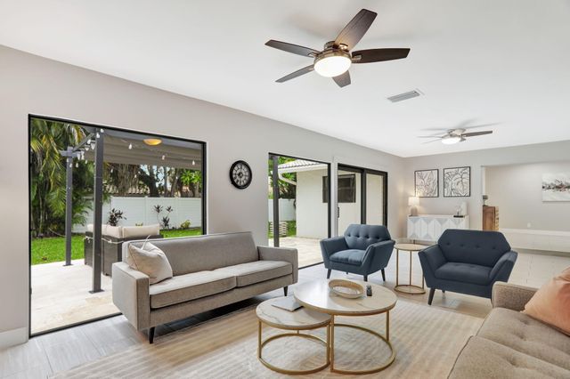 1035 NW 5TH Avenue, Boca Raton, FL 33432