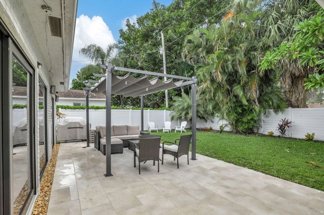 1035 NW 5TH Avenue, Boca Raton, FL 33432