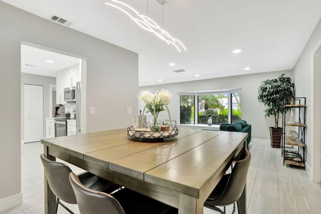 1035 NW 5TH Avenue, Boca Raton, FL 33432