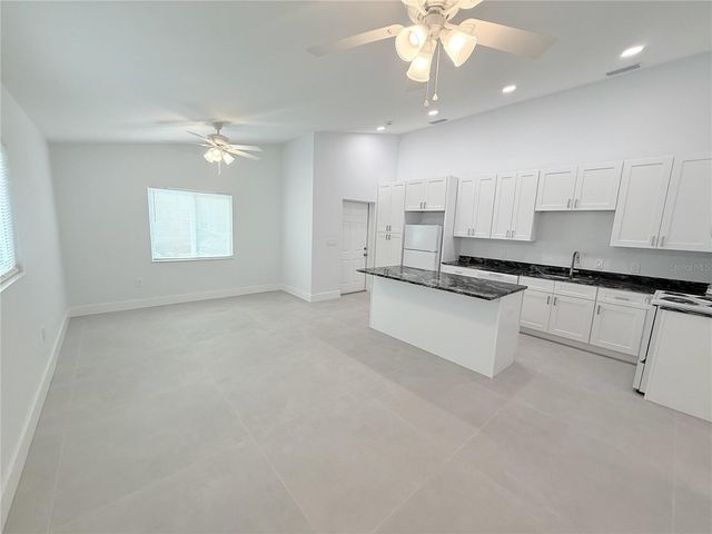 1013 3RD STREET W, Bradenton, FL 34205