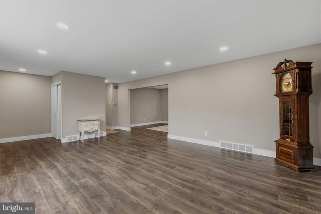 3936 MARTIN RD, Huntingdon Valley, PA 19006
