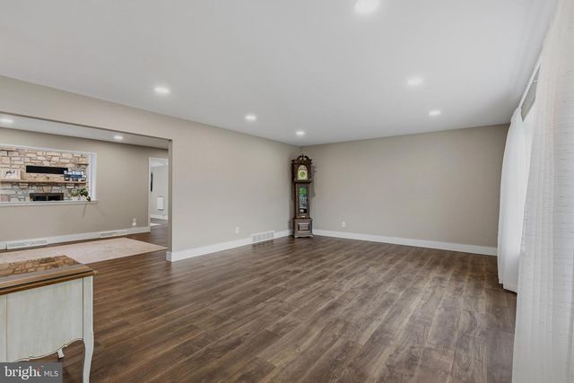 3936 MARTIN RD, Huntingdon Valley, PA 19006