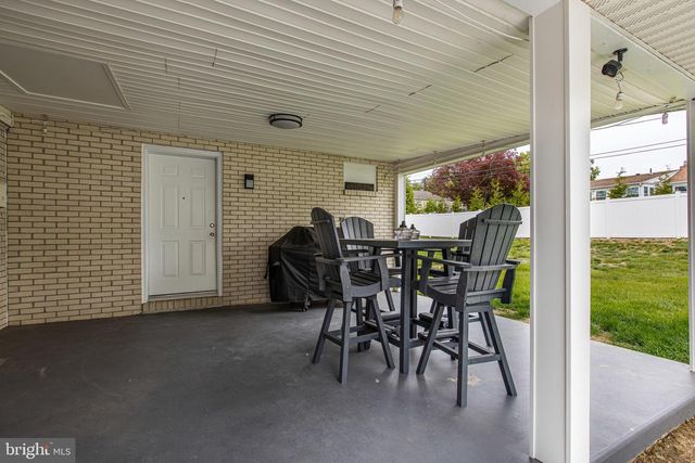 3936 MARTIN RD, Huntingdon Valley, PA 19006