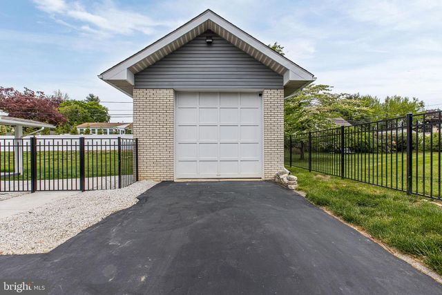 3936 MARTIN RD, Huntingdon Valley, PA 19006