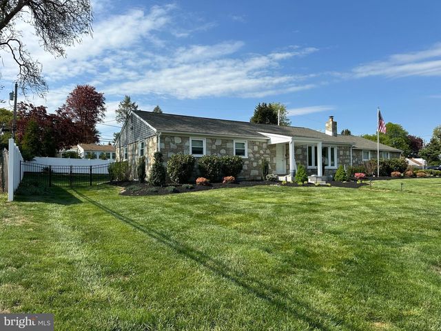 3936 MARTIN RD, Huntingdon Valley, PA 19006