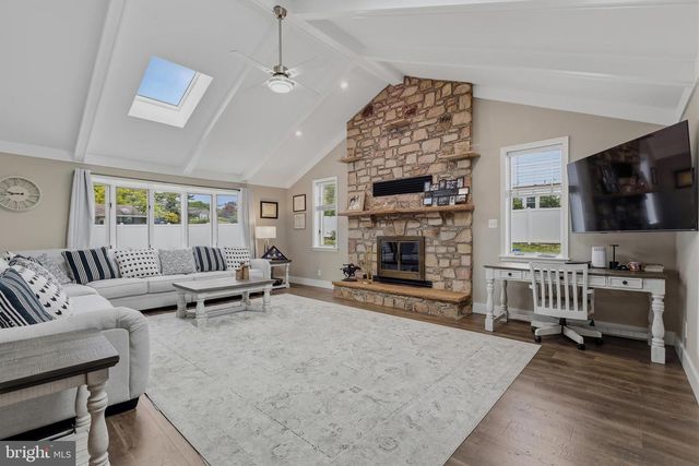 3936 MARTIN RD, Huntingdon Valley, PA 19006