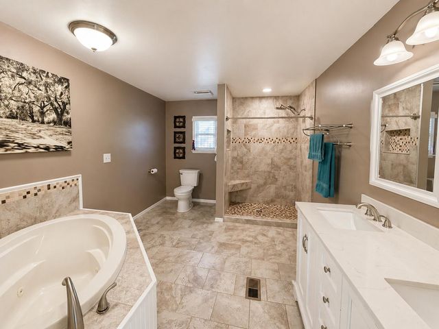 145 Manzano View Road, Los Lunas, NM 87031