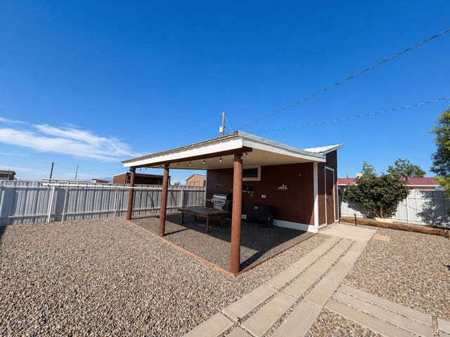145 Manzano View Road, Los Lunas, NM 87031