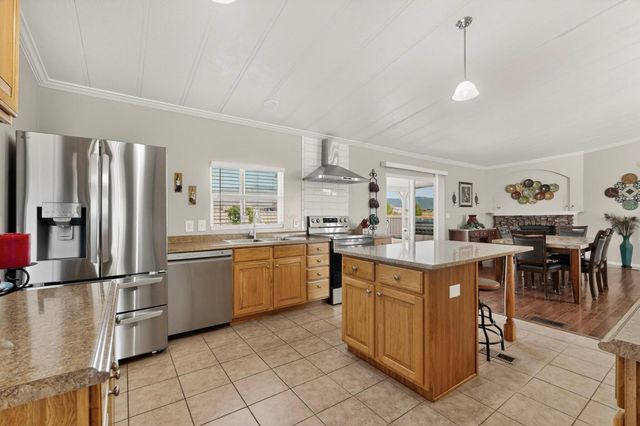 145 Manzano View Road, Los Lunas, NM 87031