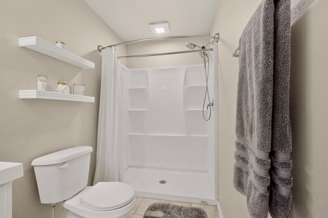 145 Manzano View Road, Los Lunas, NM 87031