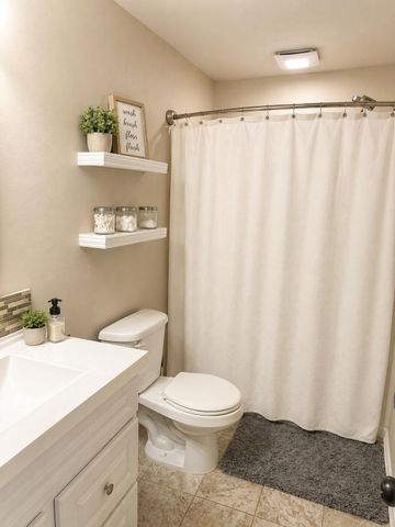 145 Manzano View Road, Los Lunas, NM 87031