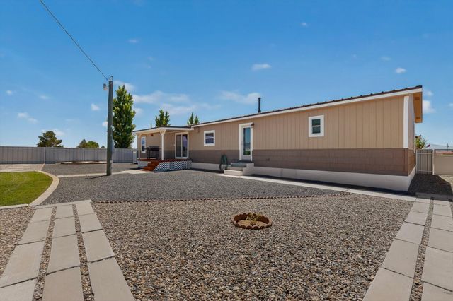 145 Manzano View Road, Los Lunas, NM 87031