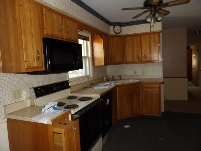 7100 Hazelwood, Richland Twp, MI 49083