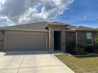809 Margay Loop, Seguin, TX 78155