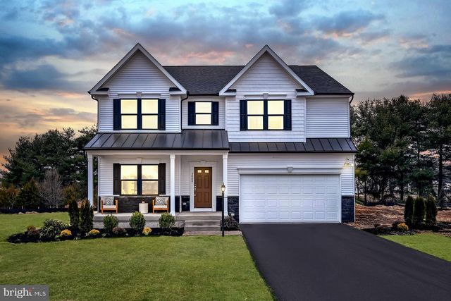 100 FREEMAN ST, Ranson, WV 25438