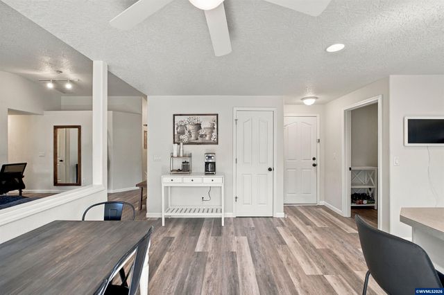 542 Ashley Ct, Jefferson, OR 97352