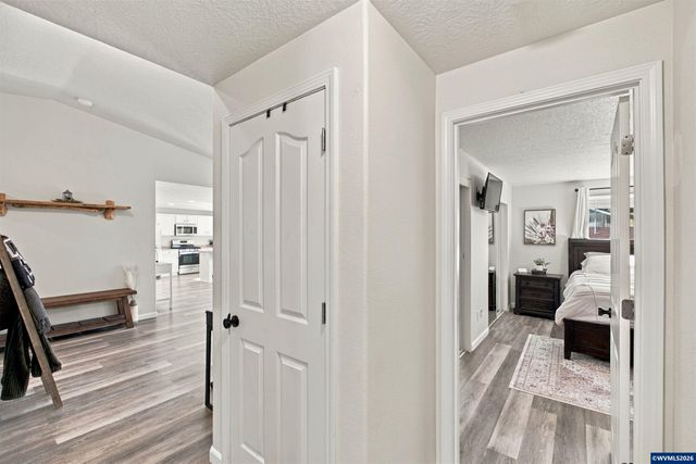 542 Ashley Ct, Jefferson, OR 97352