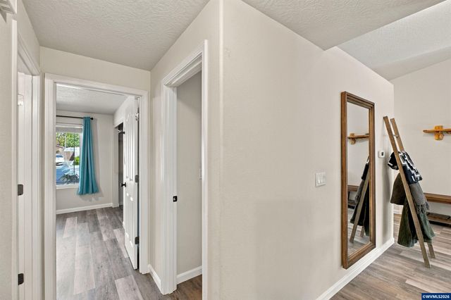 542 Ashley Ct, Jefferson, OR 97352
