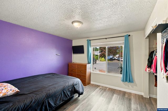 542 Ashley Ct, Jefferson, OR 97352