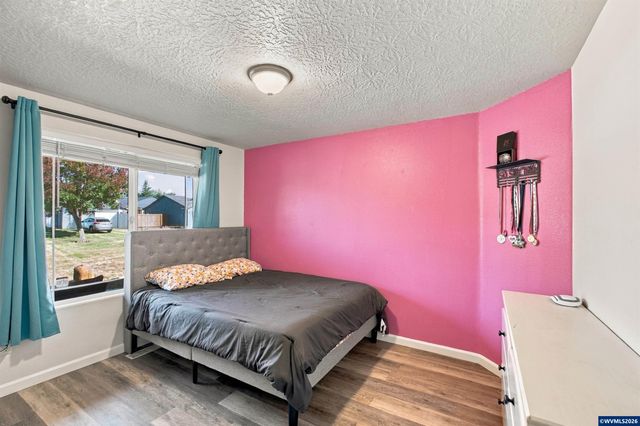 542 Ashley Ct, Jefferson, OR 97352