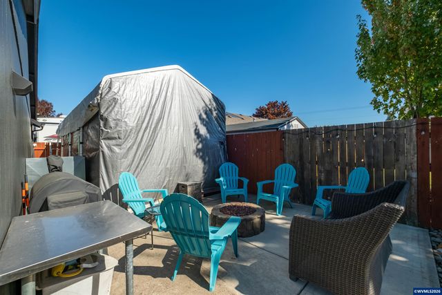 542 Ashley Ct, Jefferson, OR 97352