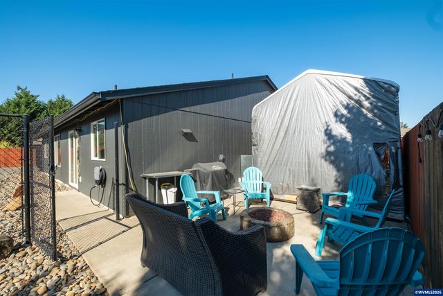 542 Ashley Ct, Jefferson, OR 97352