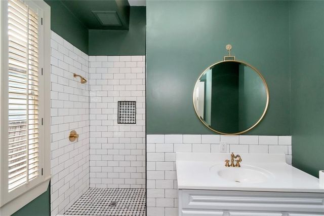 605 St Francis Street, Mobile, AL 36602