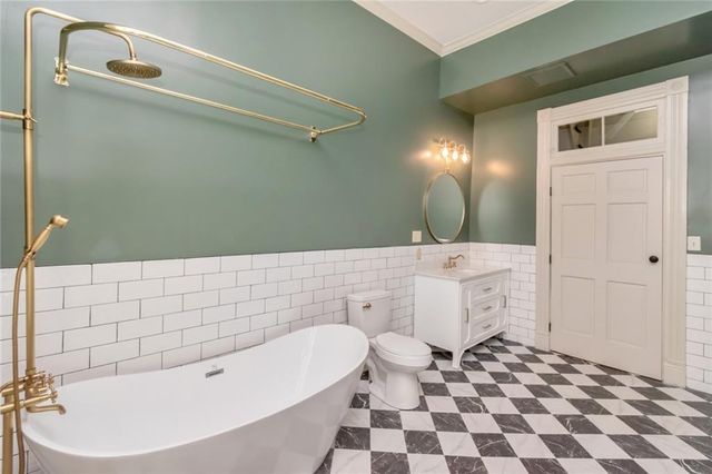 605 St Francis Street, Mobile, AL 36602