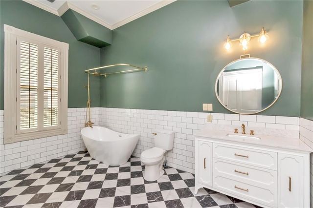 605 St Francis Street, Mobile, AL 36602