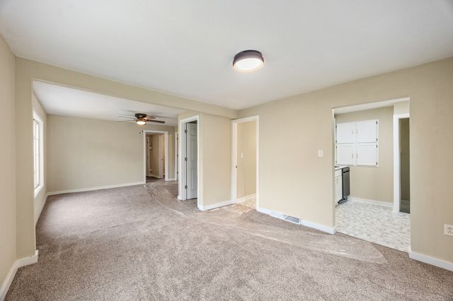 2811 1st Street, Des Moines, IA 50313