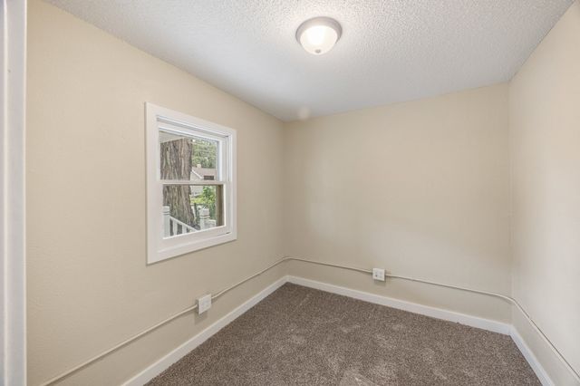 2811 1st Street, Des Moines, IA 50313
