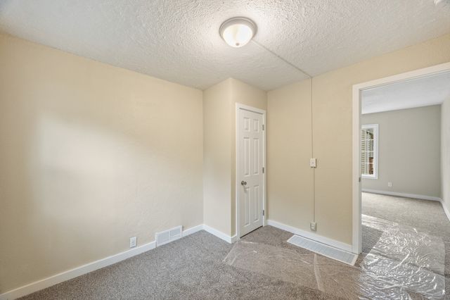2811 1st Street, Des Moines, IA 50313