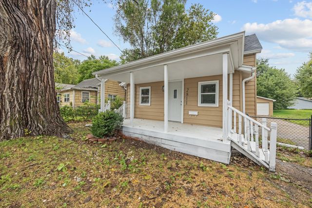 2811 1st Street, Des Moines, IA 50313