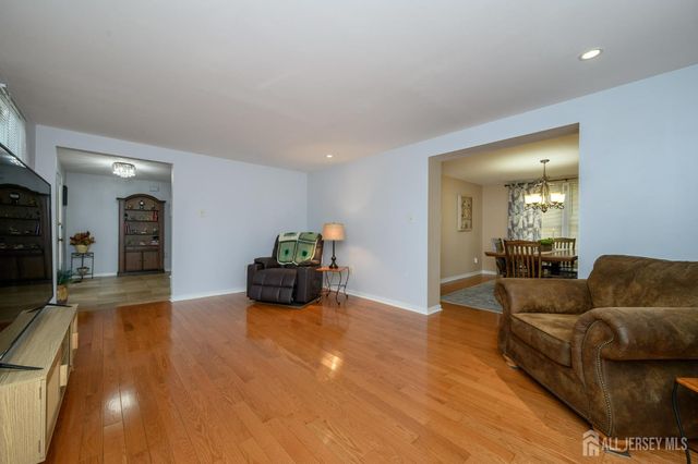 108 Bordentown Georgetown Road, Chesterfield, NJ 08515