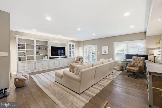 17812 THOMAS VILLAGE LN, Sandy Spring, MD 20860