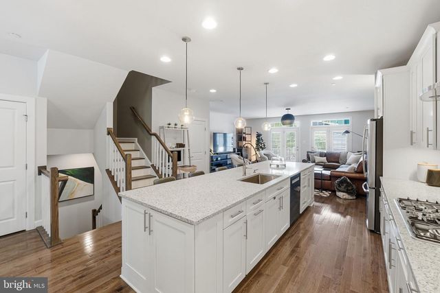 17812 THOMAS VILLAGE LN, Sandy Spring, MD 20860