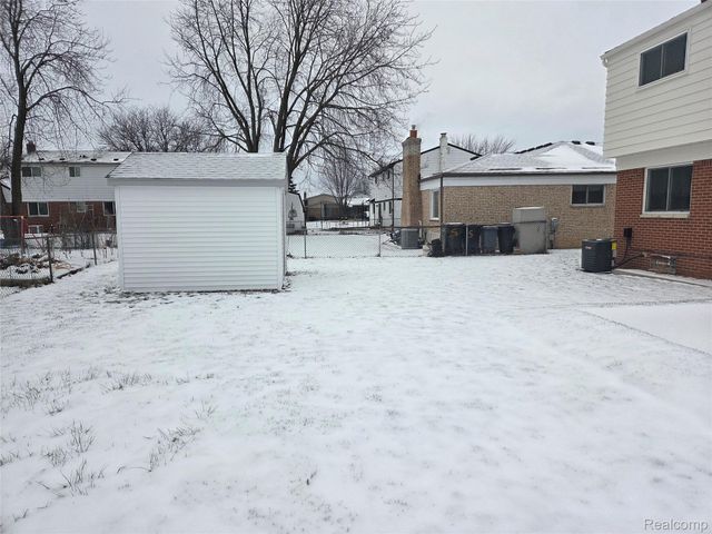 36117 Del Ray Drive, Sterling Heights, MI 48310