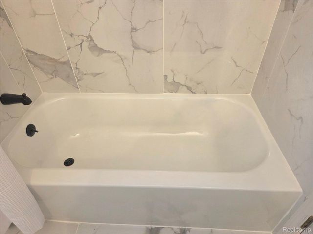 36117 Del Ray Drive, Sterling Heights, MI 48310