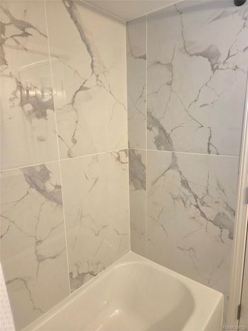 36117 Del Ray Drive, Sterling Heights, MI 48310