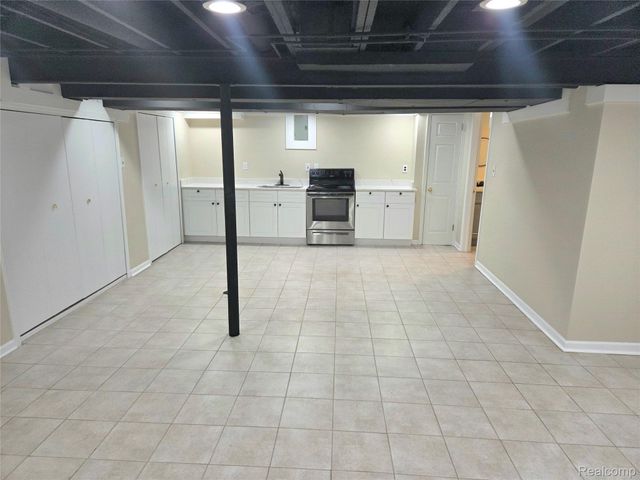 36117 Del Ray Drive, Sterling Heights, MI 48310