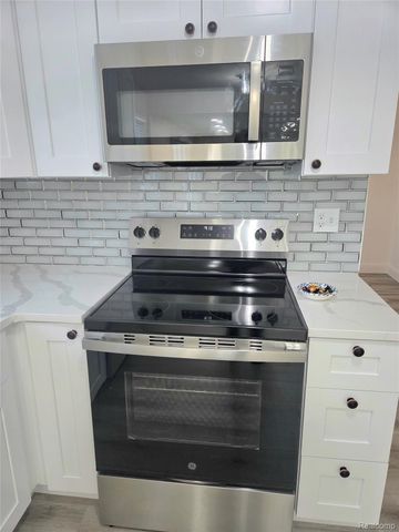 36117 Del Ray Drive, Sterling Heights, MI 48310