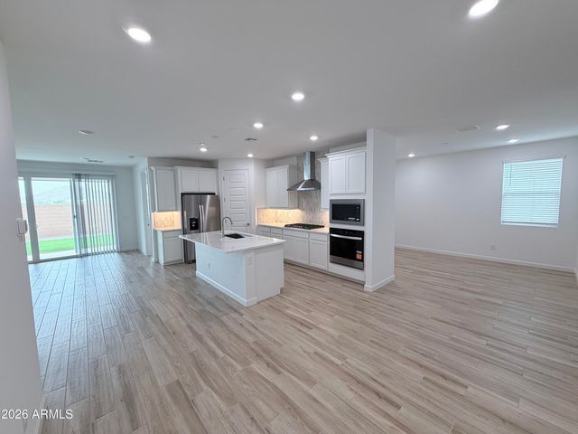 27440 N 69th Lane, Peoria, AZ 85383