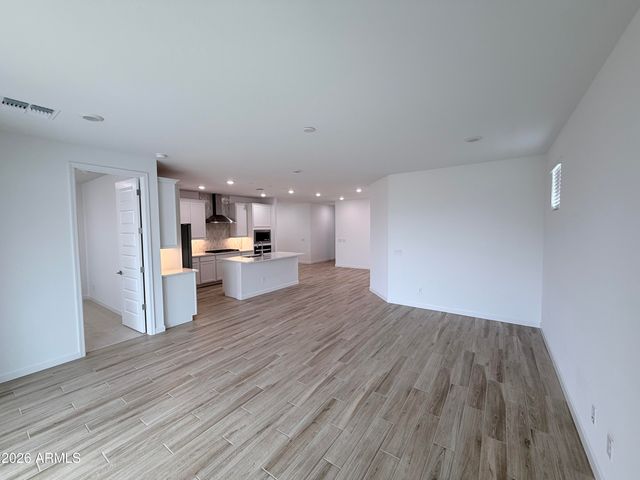 27440 N 69th Lane, Peoria, AZ 85383
