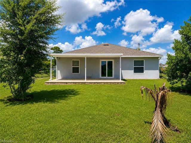 358 Pembroke ST, Lehigh Acres, FL 33974
