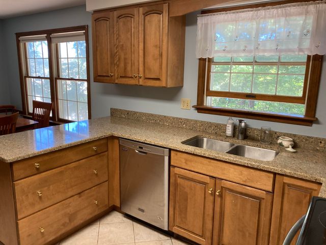 17 Danbury Road, Nashua, NH 03064