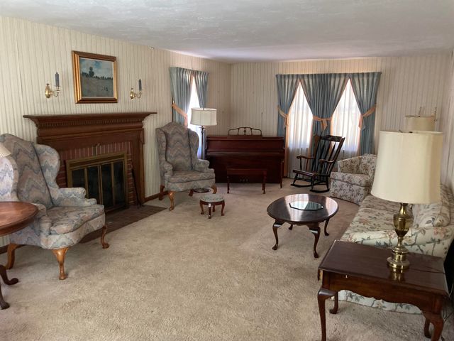 17 Danbury Road, Nashua, NH 03064