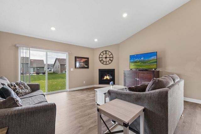 4845 Empress Avenue N, Hugo, MN 55038