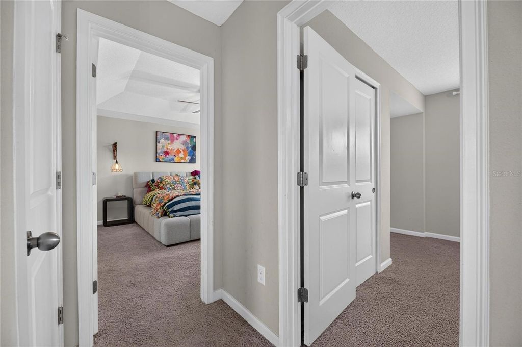 Image 28 of property listing at 12211 STREAMBED DRIVE, Riverview, FL 33579